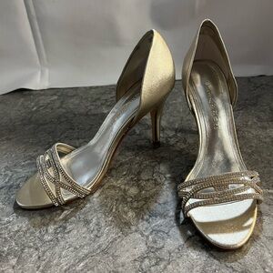 Caparros Gold / silver heels size 8